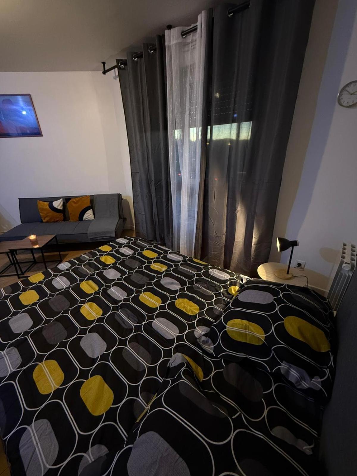 Appartements Sully Mantes-la-Jolie Exterior foto
